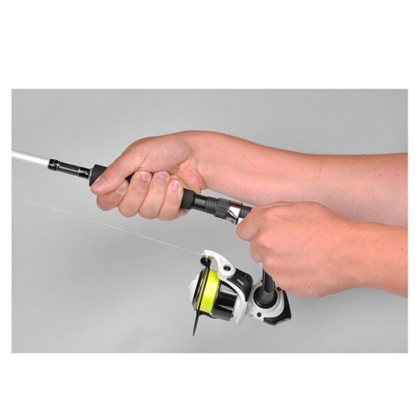 T. SPRO Swift Kayak & B.B. Versatile 210 13-43G Kamış