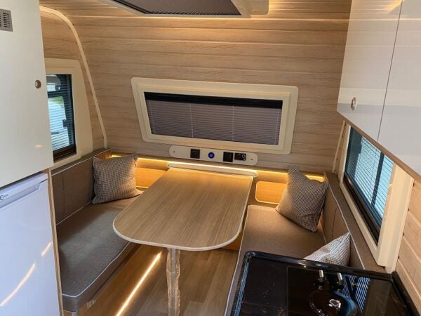 UĞUR KARAVAN / ECOLINE NS4090 Çekme Karavan
